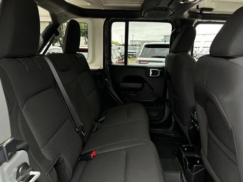 Used 2023 Jeep Wrangler Unlimited Sport AWD/4WD image 32