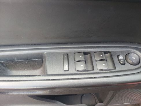 Used 2012 Chevrolet Traverse LT FWD image 16