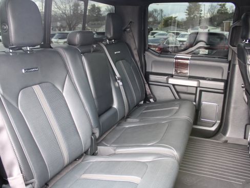 Used 2017 Ford F150 Platinum w/ Equipment Group 701A Luxury image 33