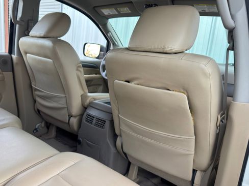 Used 2013 Nissan Armada SV image 29