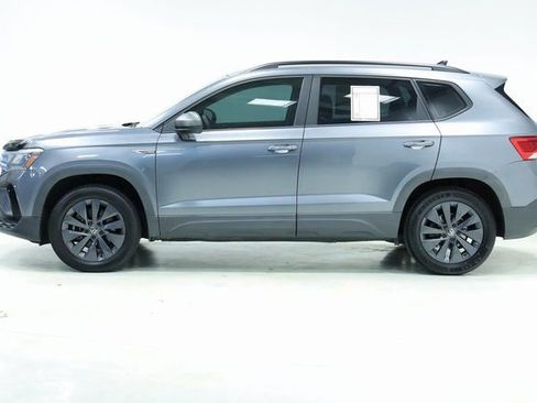 Used 2022 Volkswagen Taos S image 4