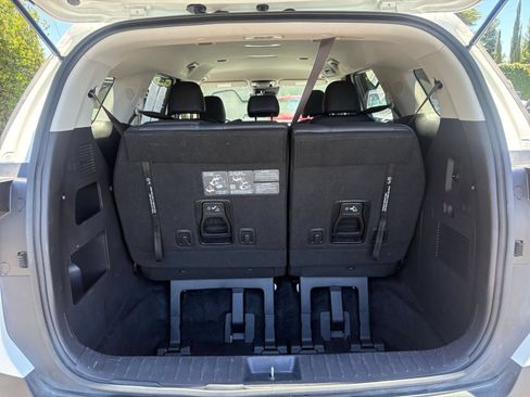 Used 2026 Kia Carnival FWD image 34