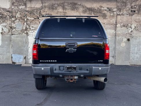 Used 2012 Chevrolet Silverado 2500 LTZ w/ LTZ Plus Package AWD/4WD image 5