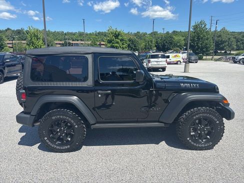 Used 2023 Jeep Wrangler Sport AWD/4WD image 2