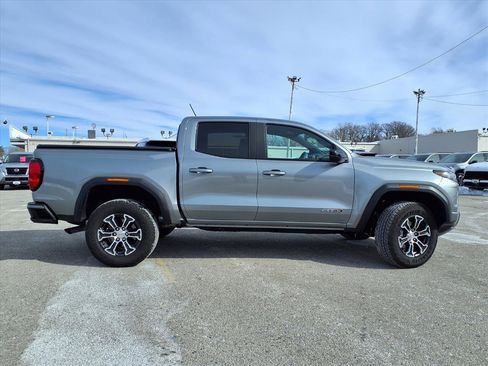 Used 2025 GMC Canyon AT4 image 32