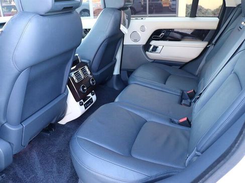 Used 2019 Land Rover Range Rover HSE image 15