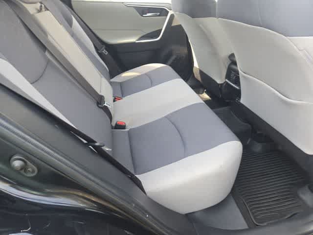 Used 2019 Toyota RAV4 XLE w/ Convenience Package FWD image 20
