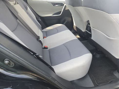 Used 2019 Toyota RAV4 XLE w/ Convenience Package FWD image 20