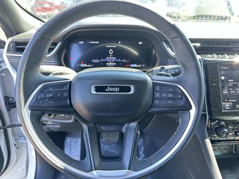 Used 2023 Jeep Grand Cherokee Altitude image 27