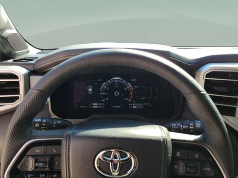 Certified 2025 Toyota Sequoia Platinum AWD/4WD image 13