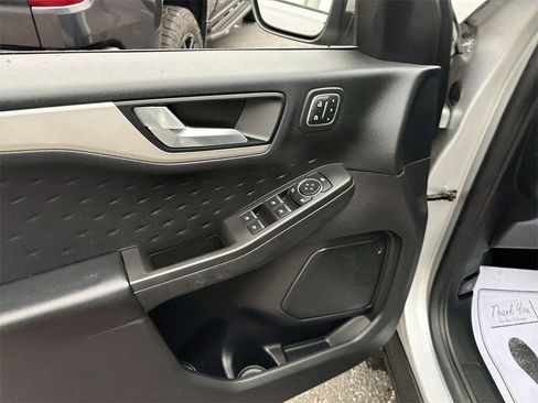 Used 2020 Ford Escape SEL image 14