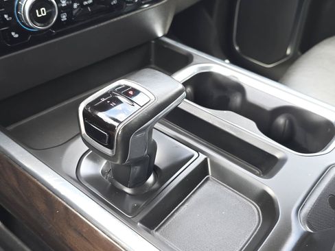Used 2024 GMC Sierra 1500 SLT AWD/4WD image 25