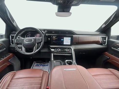 Used 2024 GMC Sierra 3500 Denali Ultimate image 42