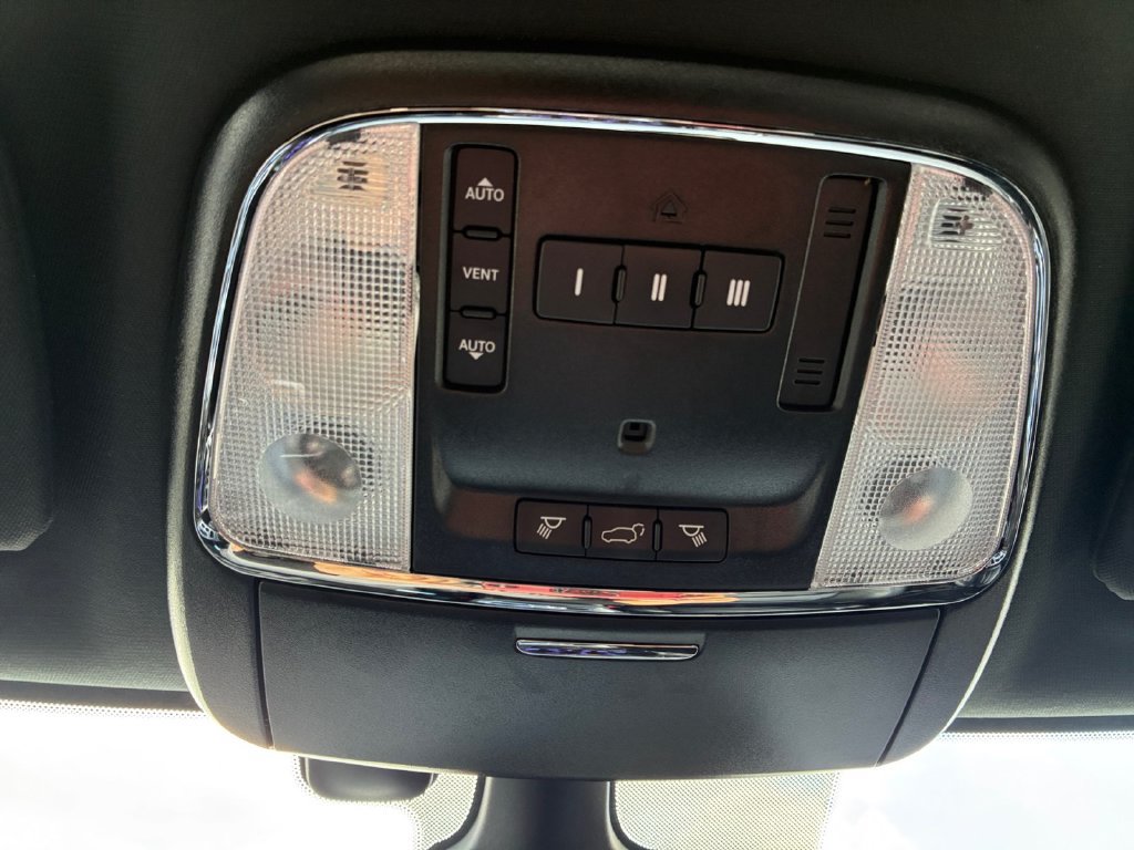 Used 2021 Jeep Grand Cherokee Limited w/ Trailer Tow Group IV RWD image 23