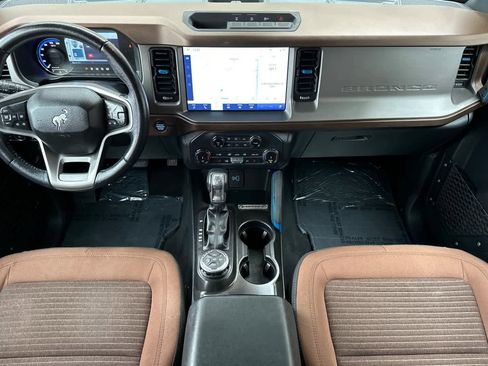 Used 2022 Ford Bronco Outer Banks image 3