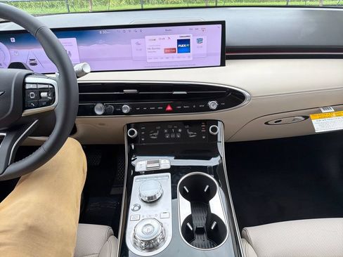 New 2026 Genesis GV70 2.5T AWD/4WD image 21