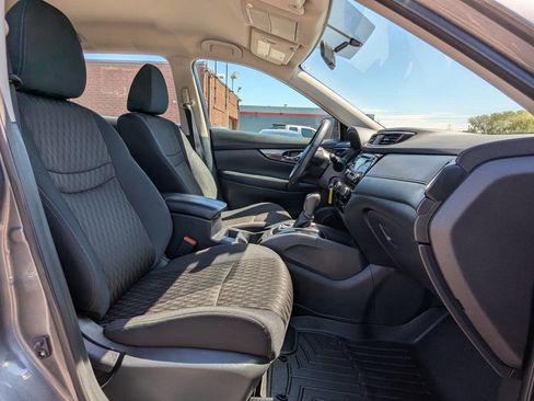 Used 2017 Nissan Rogue S AWD/4WD image 15