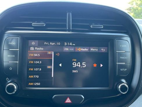 Certified 2023 Kia Soul LX w/ LX Technology Package FWD image 33