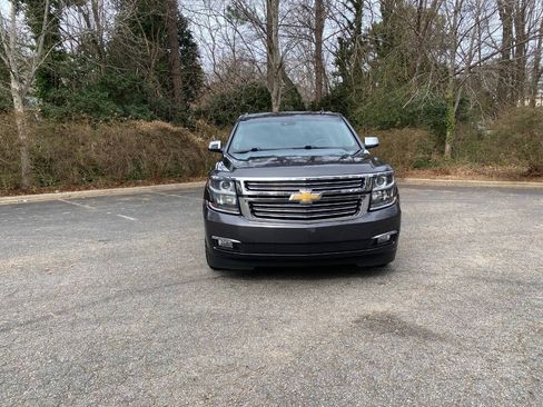 Used 2017 Chevrolet Tahoe Premier RWD image 2
