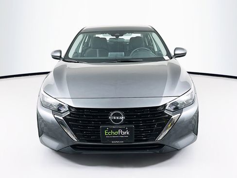 Used 2025 Nissan Sentra SV image 2