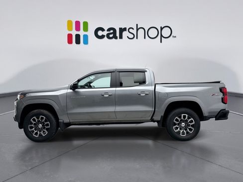 Used 2025 Chevrolet Colorado Z71 w/ Technology Package AWD/4WD image 2