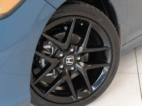 Used 2025 Honda Civic Sport image 2