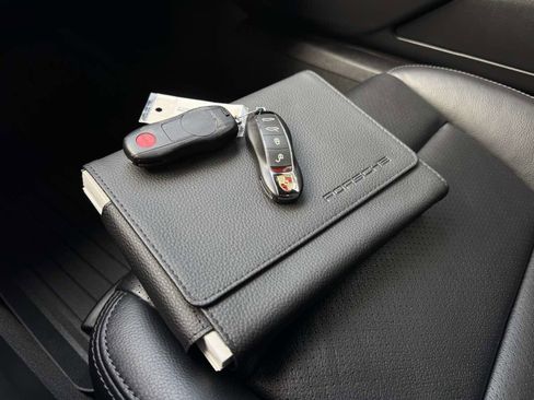 Used 2019 Porsche 718 Boxster image 30