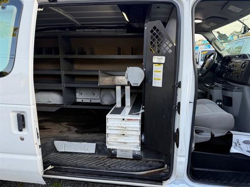 Used 2014 Ford E-150 and Econoline 150 w/ Power Group image 18