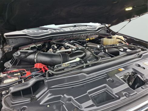 Used 2019 Ford F250 Lariat w/ Lariat Value Package image 27