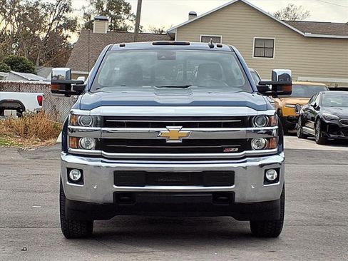 Used 2019 Chevrolet Silverado 2500 LTZ image 2