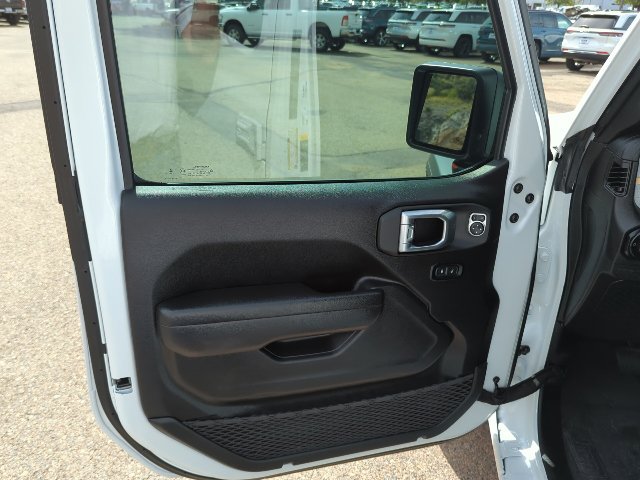 Used 2024 Jeep Wrangler Unlimited Sport AWD/4WD image 17