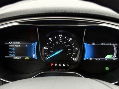 Used 2018 Ford Fusion SE image 45