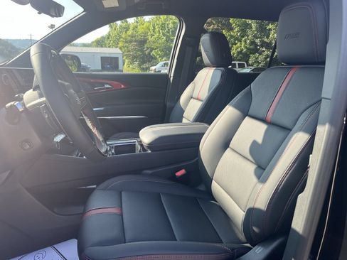 New 2026 Chevrolet Traverse RS FWD image 14