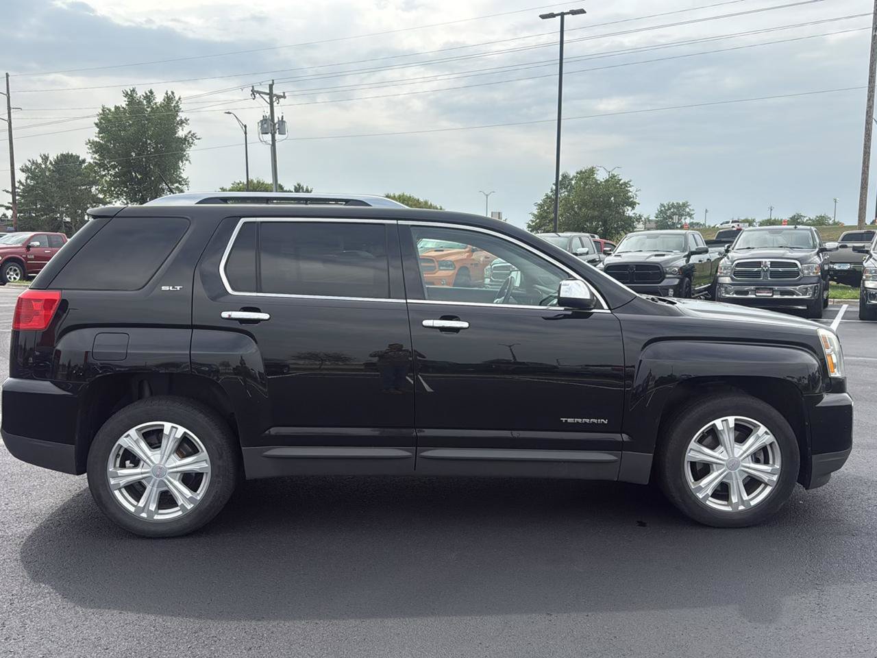 Used 2017 GMC Terrain SLT w/ Open Road Package AWD/4WD image 6
