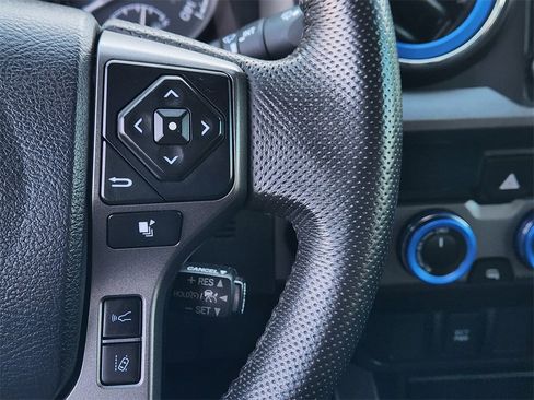 Used 2020 Toyota Tacoma SR5 image 28