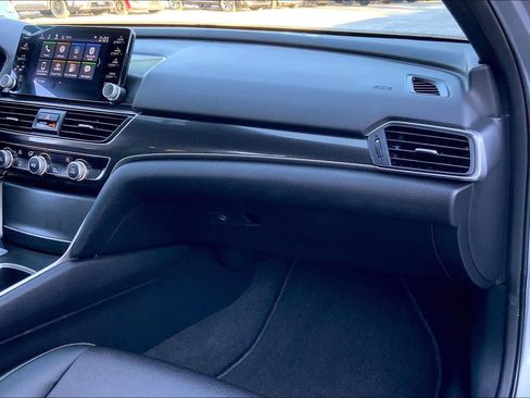 Used 2022 Honda Accord Sport image 18