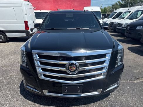 Used 2015 Cadillac Escalade Luxury AWD/4WD image 11