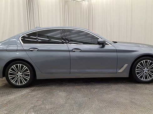 Used 2017 BMW 530i xDrive image 4