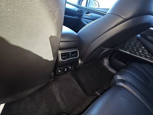 Used 2023 Hyundai Santa Fe Limited image 15