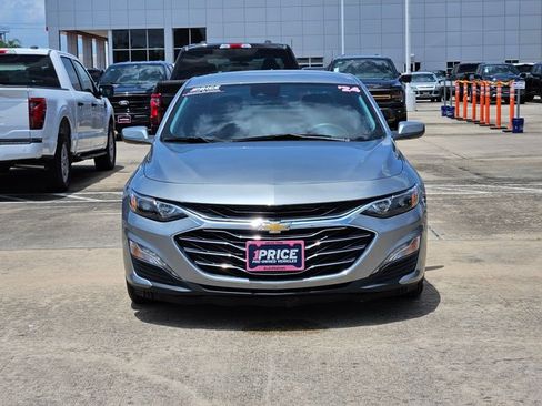 Used 2024 Chevrolet Malibu LT FWD image 2