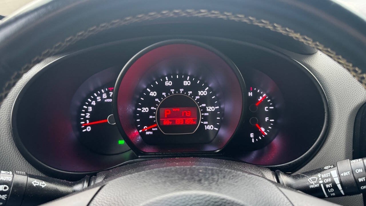 Used 2014 Kia Soul + w/ Audio Package FWD image 15