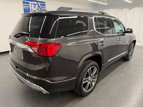 Used 2018 GMC Acadia Denali w/ Technology Package FWD image 2