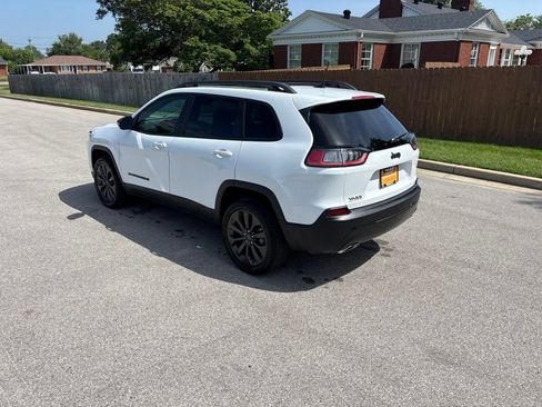 Used 2021 Jeep Cherokee Latitude Lux 80th Anniv w/ Quick Order Package 2YU 80th FWD image 3
