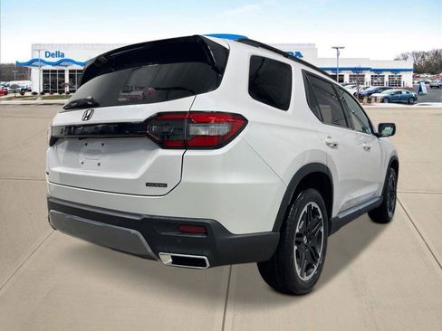 New 2026 Honda Pilot image 3