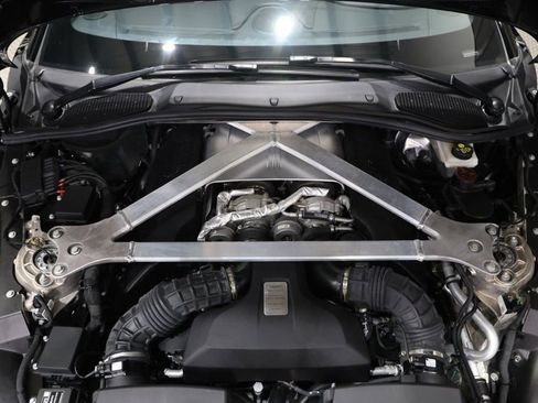 Used 2022 Aston Martin V8 Vantage Roadster image 23