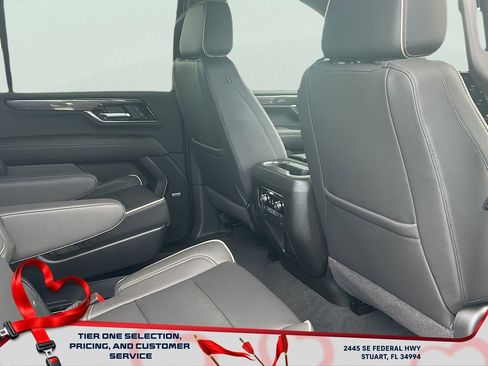 New 2025 GMC Yukon XL Elevation image 24