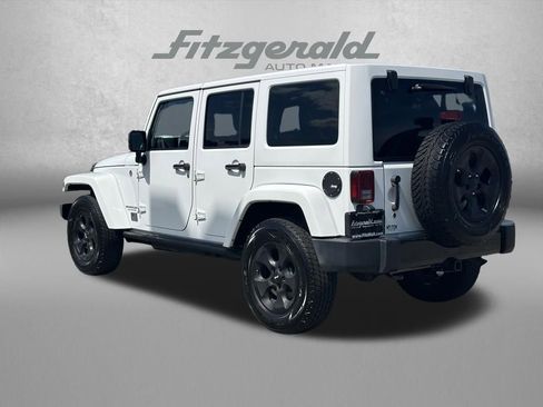 Used 2015 Jeep Wrangler Unlimited Sahara AWD/4WD image 7
