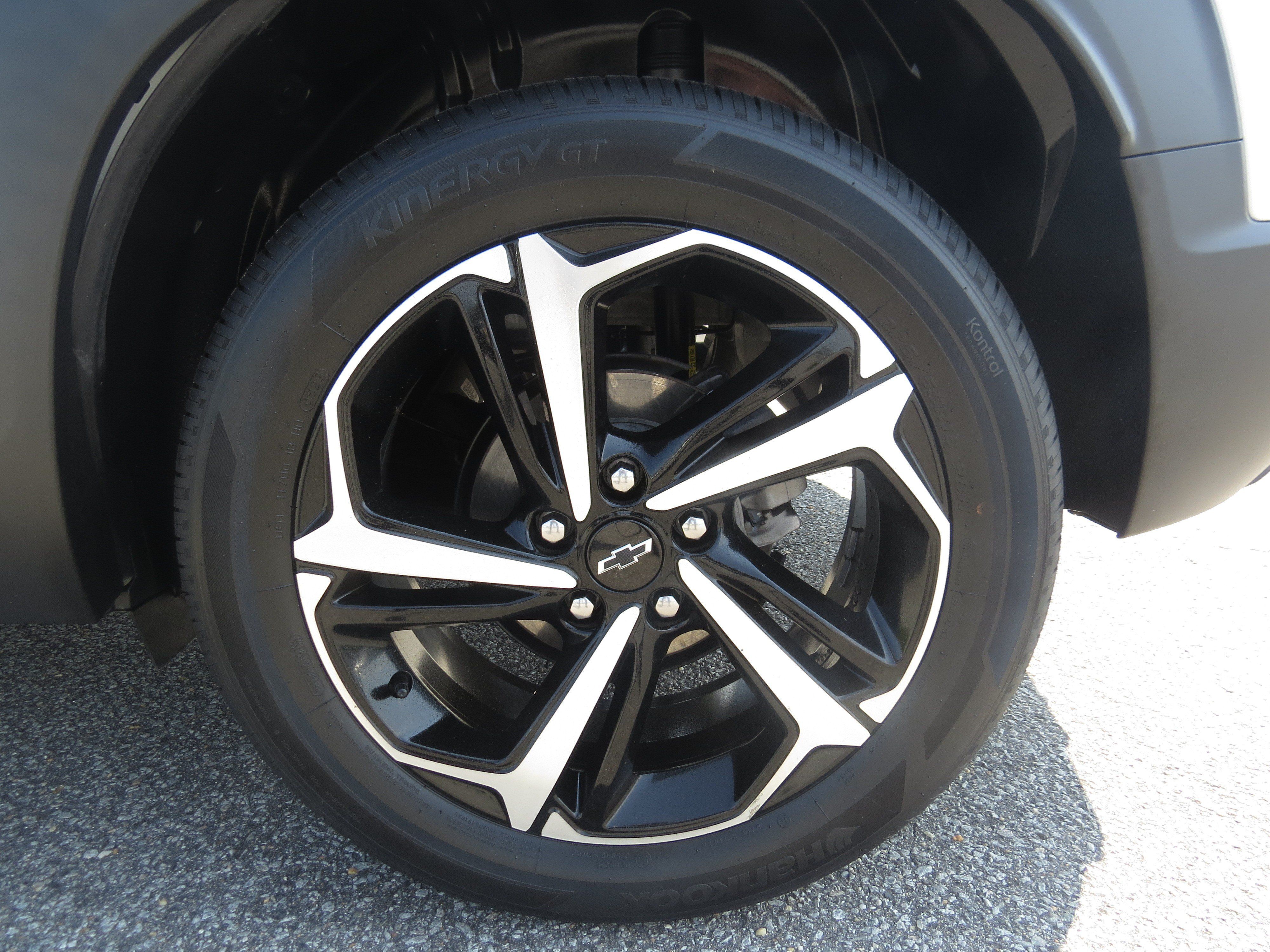 Used 2023 Chevrolet TrailBlazer RS w/ Convenience Package FWD image 11