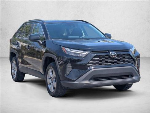 Used 2025 Toyota RAV4 LE AWD/4WD image 3
