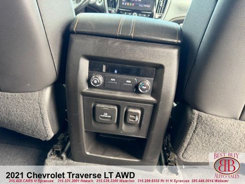 Used 2021 Chevrolet Traverse LT w/ LT Premium Package AWD/4WD image 16